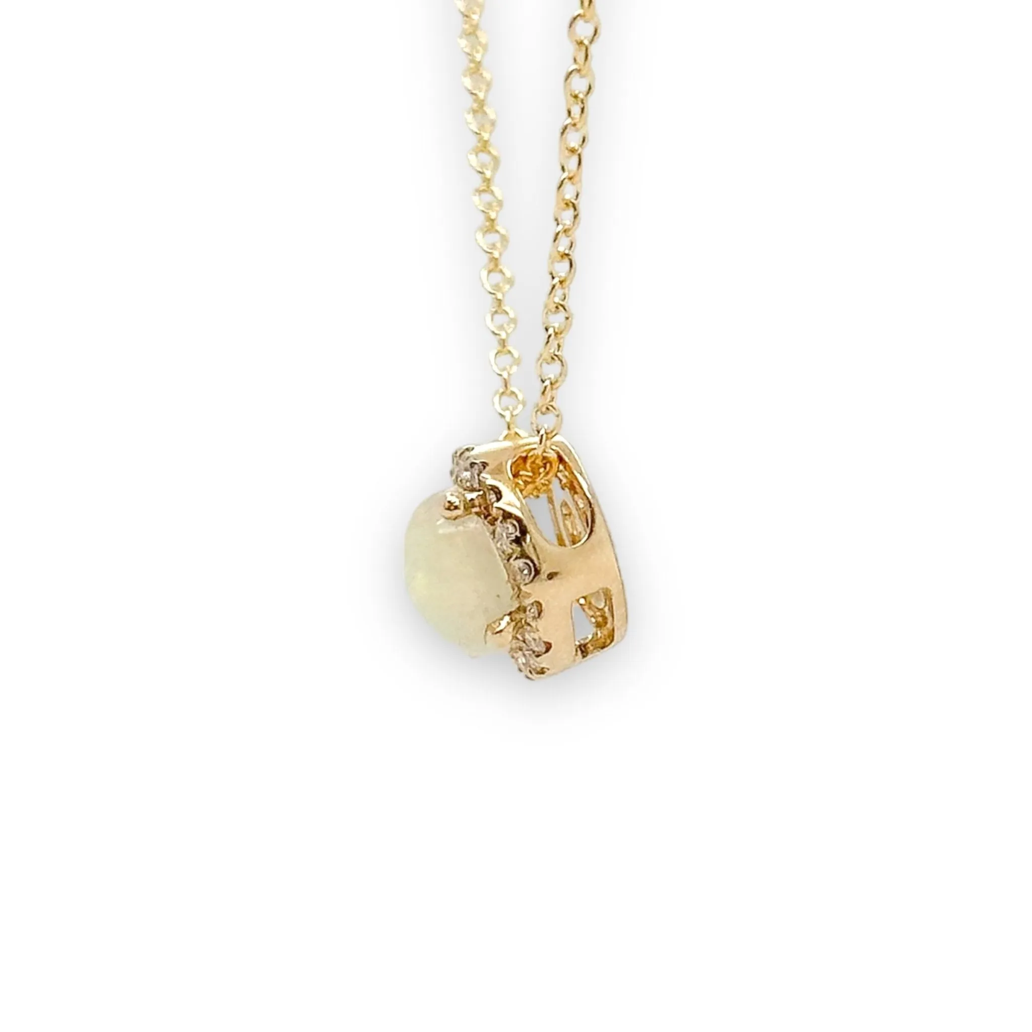 14K Y Gold 0.10ctw Diamonds 0.60ctw Round Opal Pendant