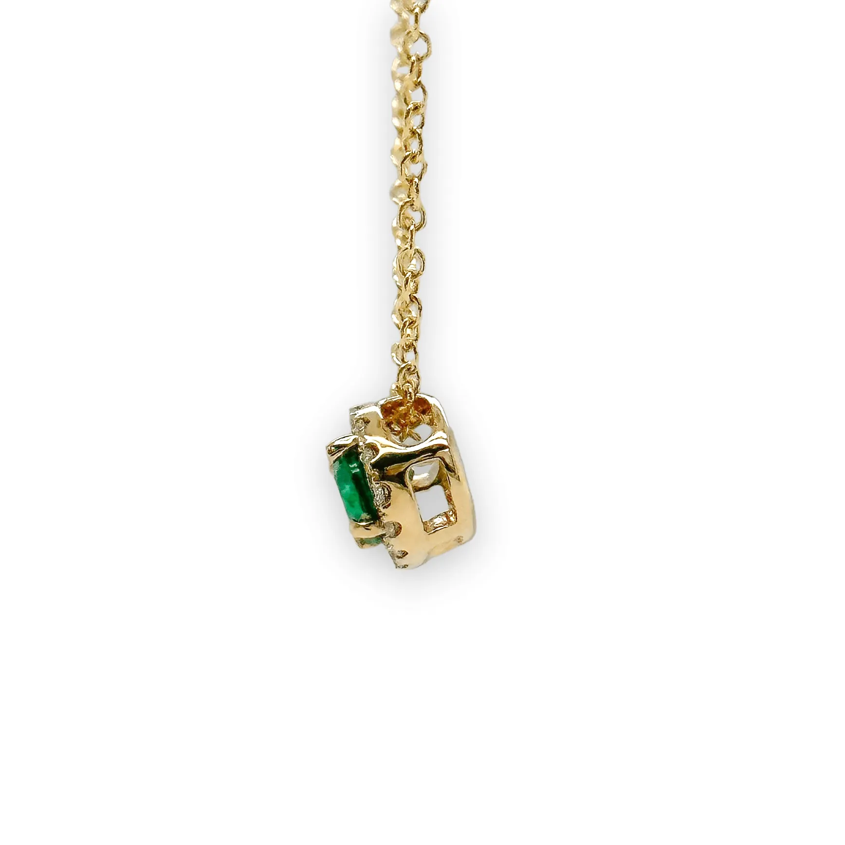14K Y Gold 0.50ct Oval Emerald and 0.10ctw SI2/G Diamond Pendant