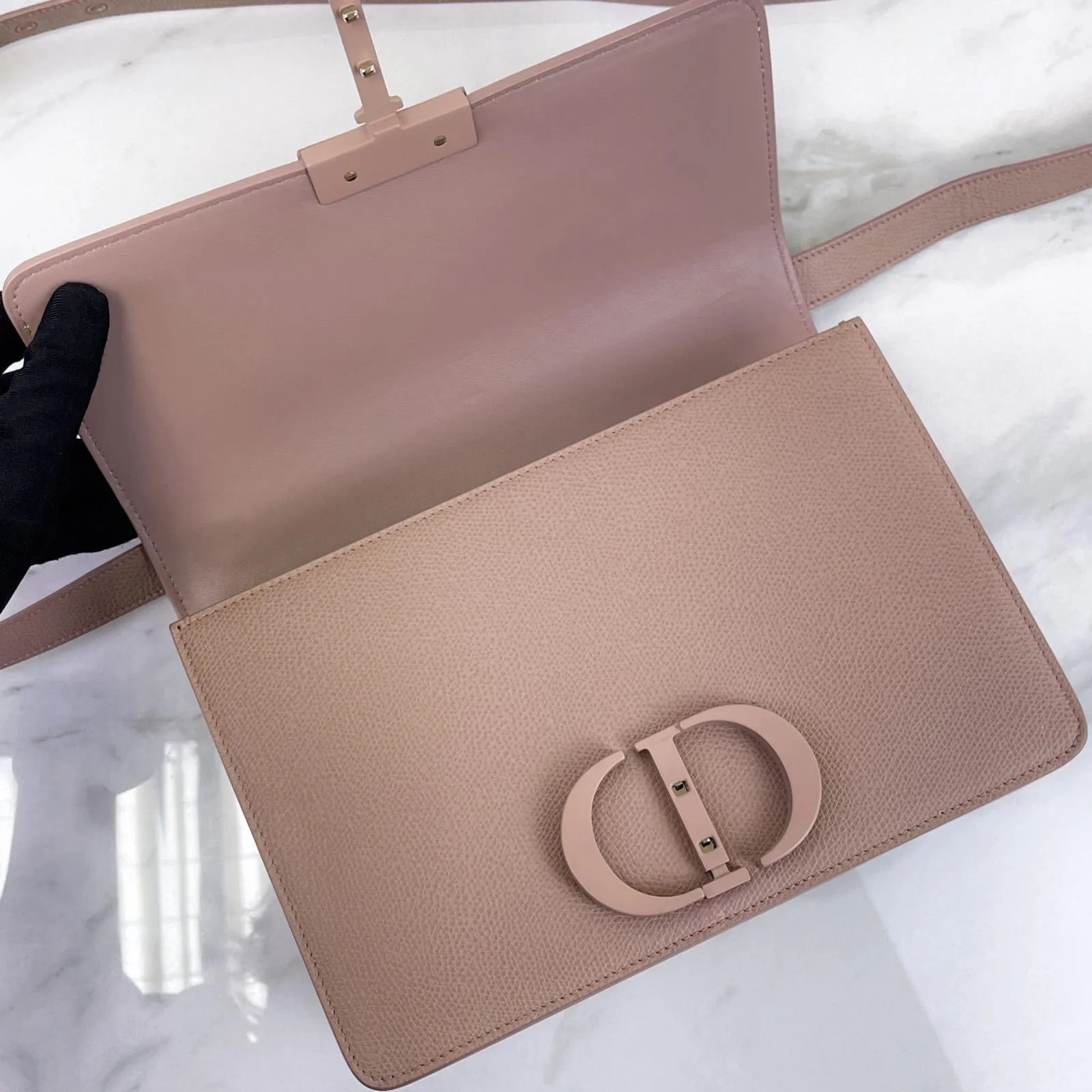 Christian Dior Montaigne 30