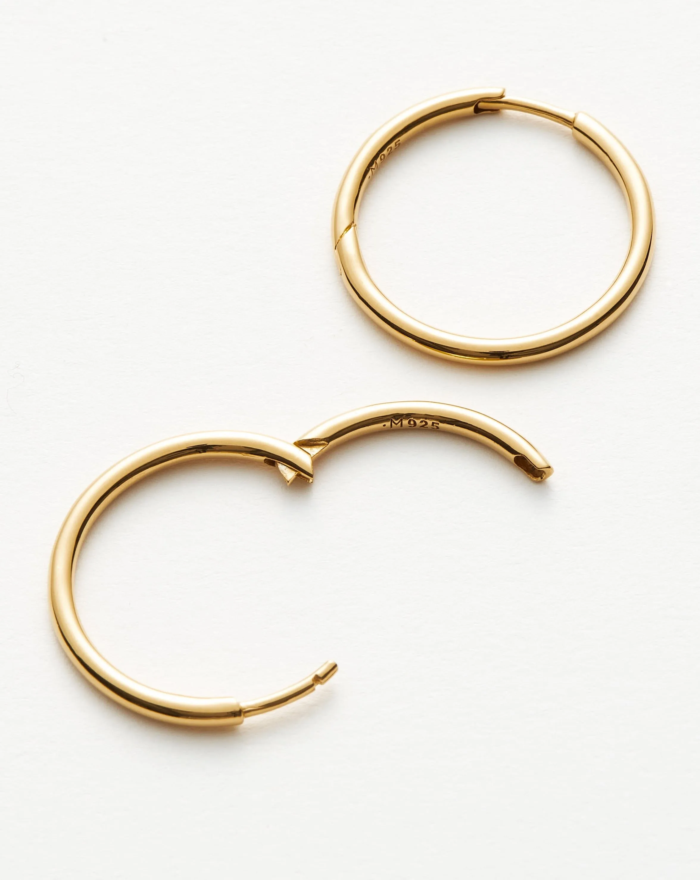 Classic Small Hoop Earrings | 18k Gold Plated
