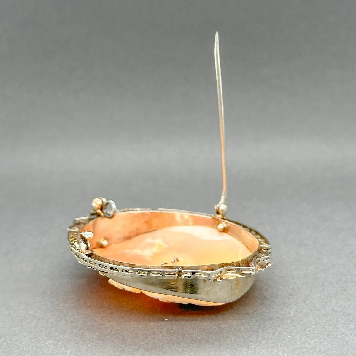 Estate 10K W Gold 33.00ct Shell & 0.03ct H-I/VS2 Diamond Cameo Pin/Pendant