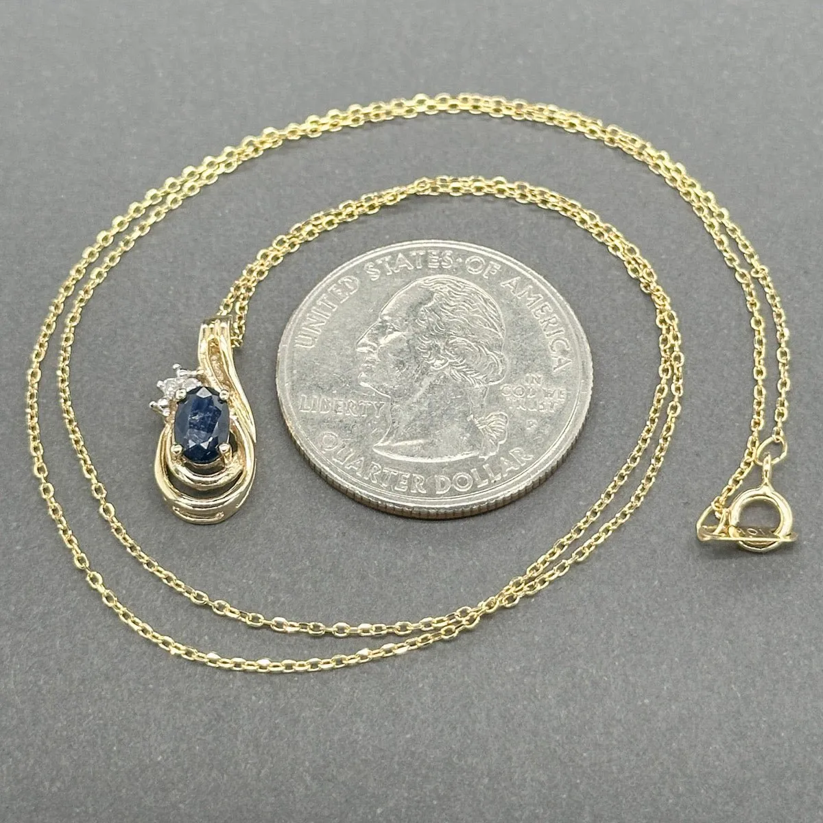 Estate 10K Y Gold 0.50ct Sapphire & 0.01ctw H-I/SI2 Diamond Pendant
