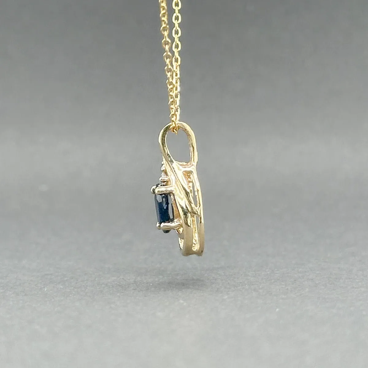 Estate 10K Y Gold 0.50ct Sapphire & 0.01ctw H-I/SI2 Diamond Pendant