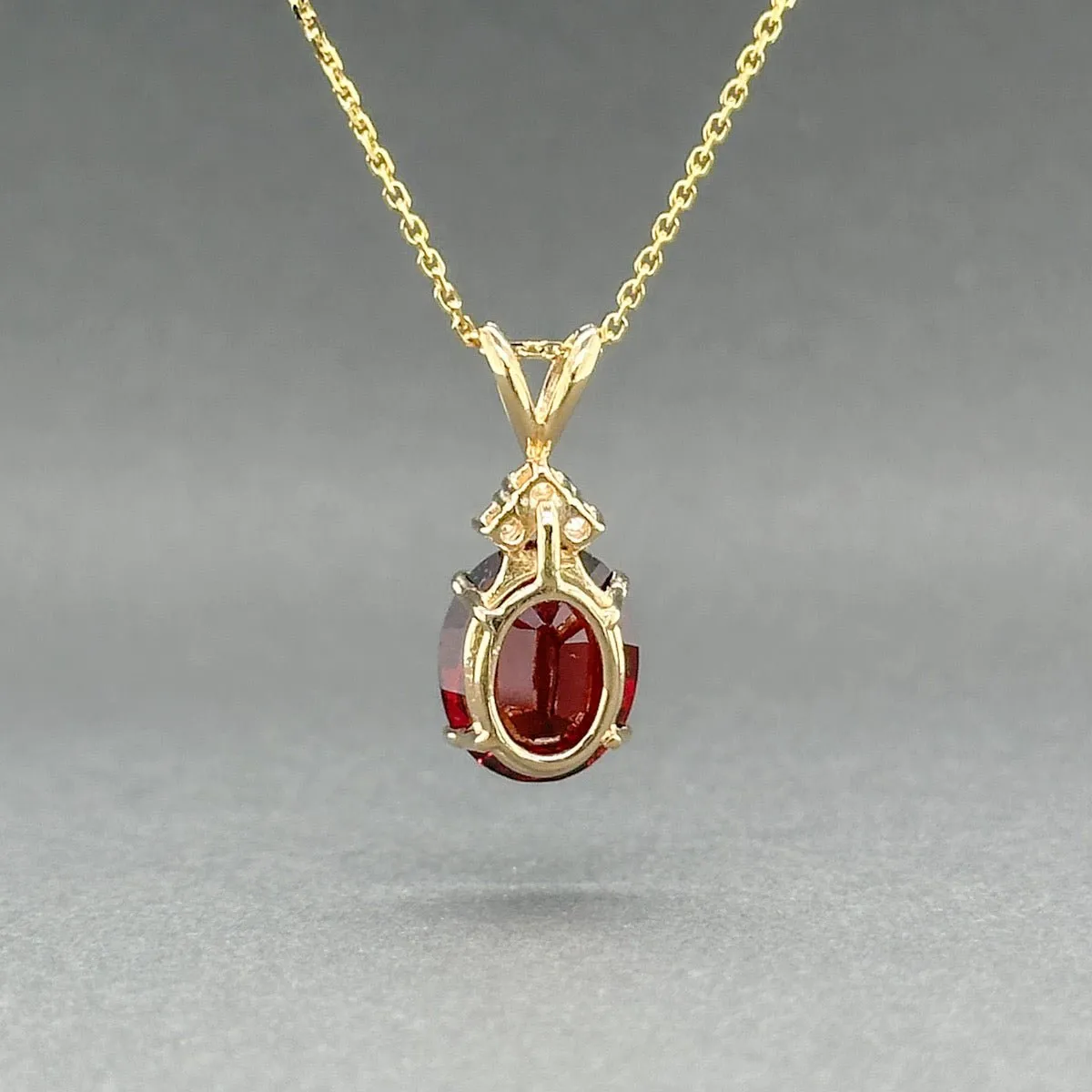 Estate 10K Y Gold 4.33ct Garnet & 0.06ctw H/I1 Diamond Pendant