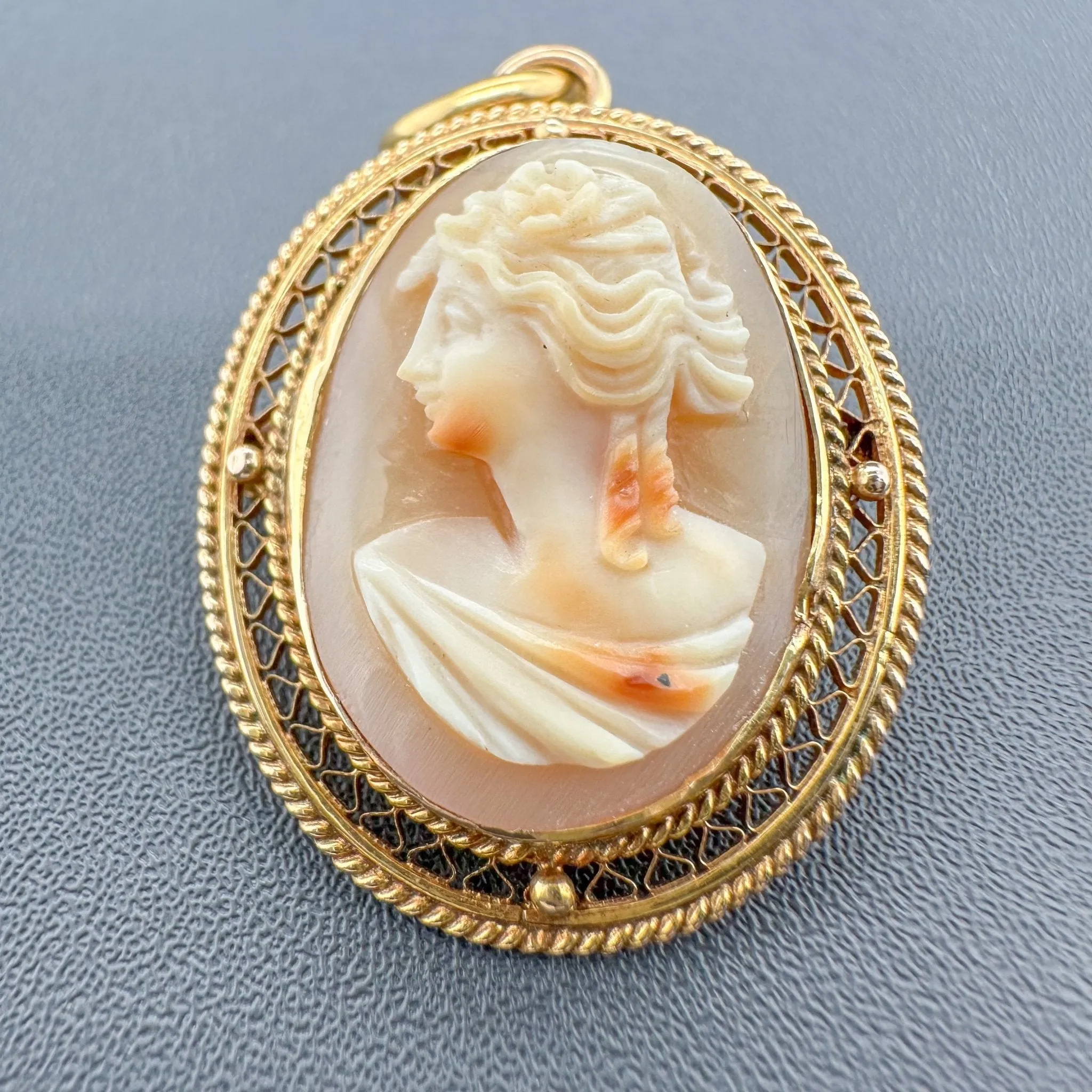 Estate 10K Y Gold Victorian Cameo Pin/Pendant