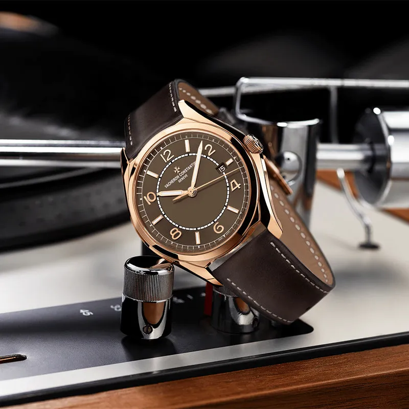 FIFTYSIX SELF-WINDING
