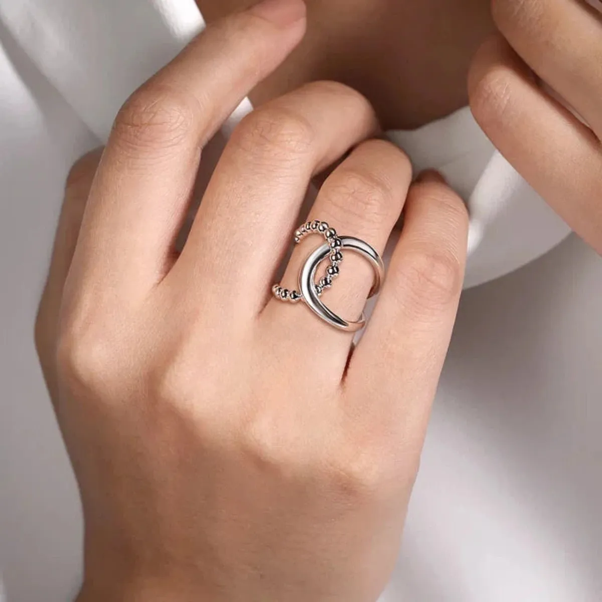 SS  Interlocking Wide Band Beaded Ring